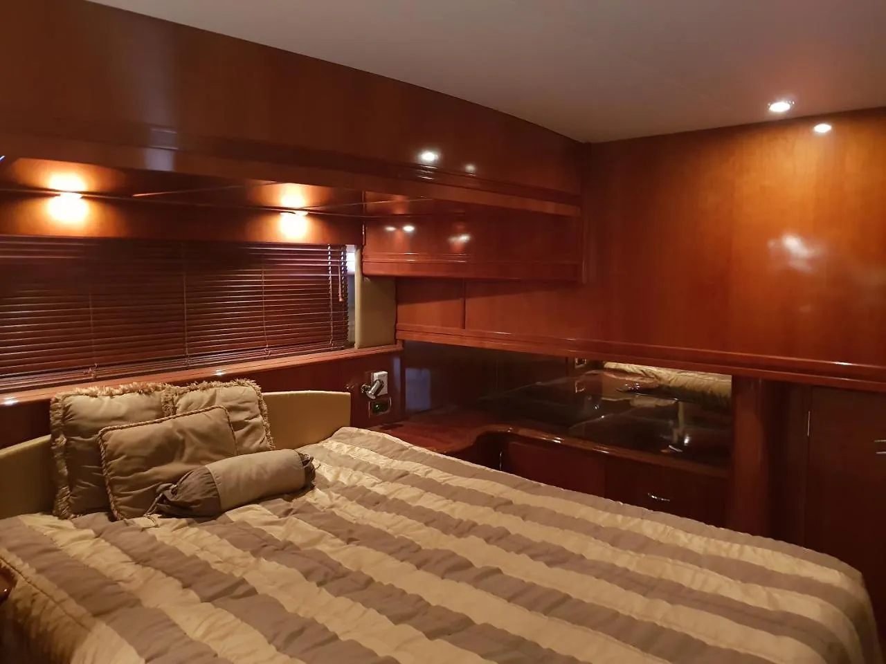 Xclusive 22M Air Conditioned 3-Luxury Bdr Lovely Yacht Hotel Eilat 0*,  Israël