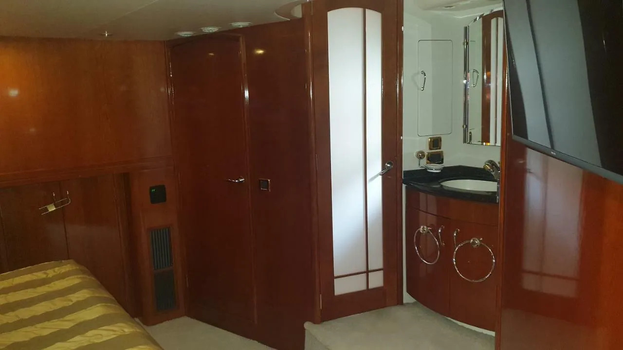 Xclusive 22M Air Conditioned 3-Luxury Bdr Lovely Yacht Hotel Eilat 0*,  Israël