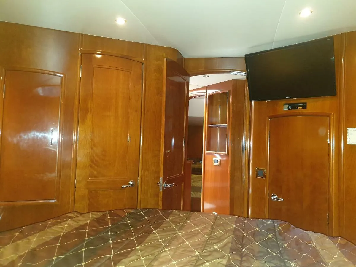 Xclusive 22M Air Conditioned 3-Luxury Bdr Lovely Yacht Hotel Eilat Botel